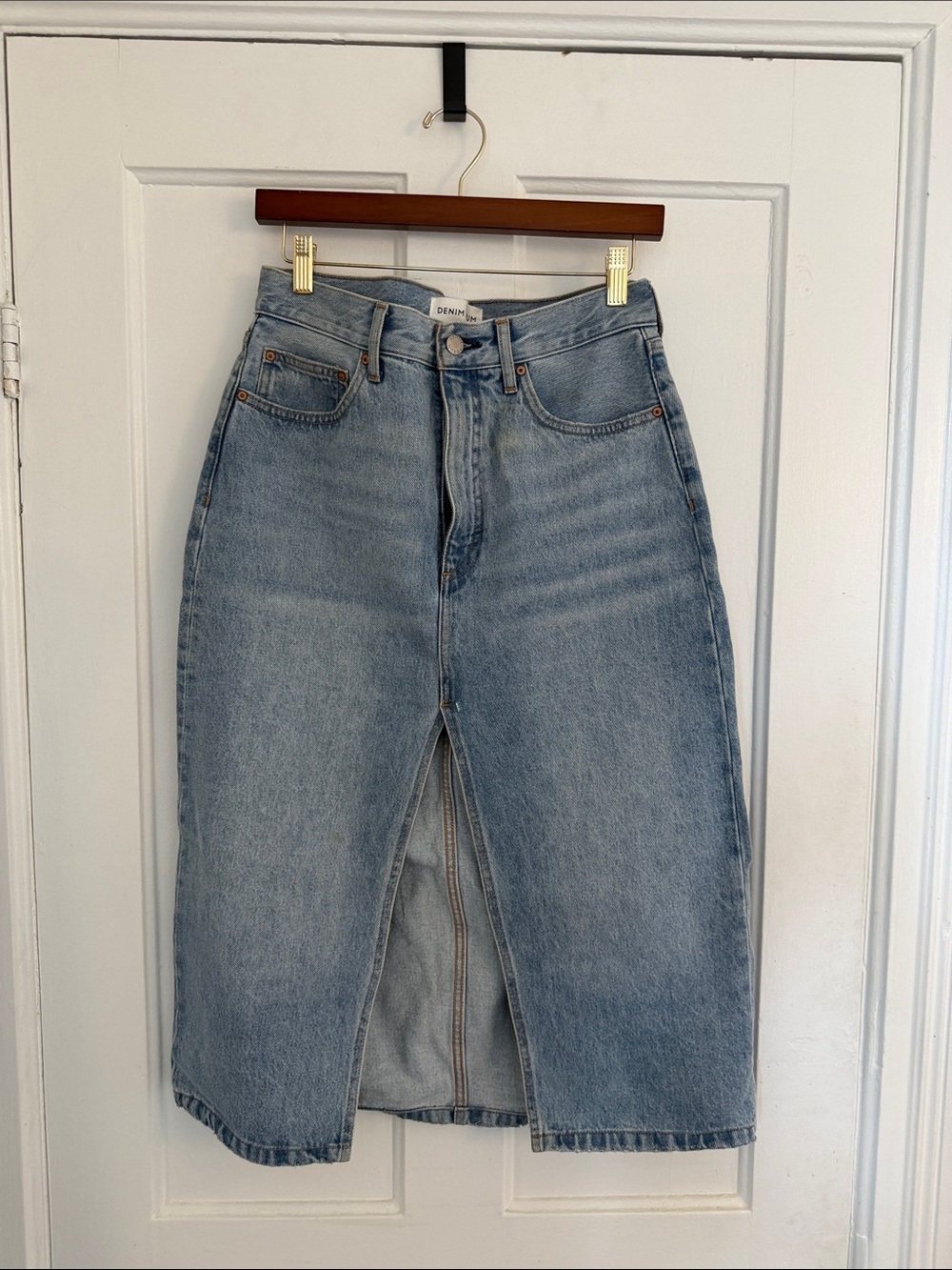 Denim Forum Light Wash 90s Halle Skirt